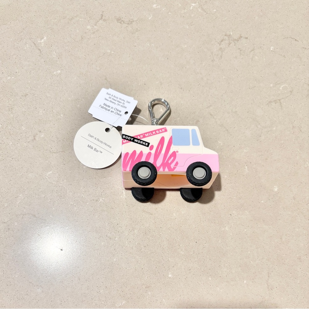 Bath & Body Works Milk Bar Truck PocketBac Holder Sanitizer Clip Keychain - Picture 2 of 2